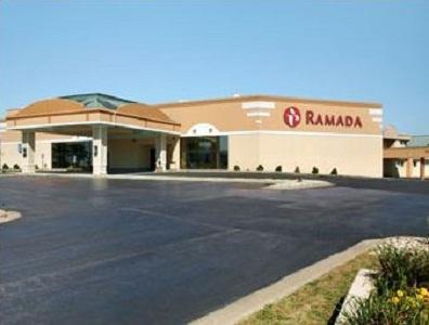 Ramada Moline Hotel East Moline Екстериор снимка